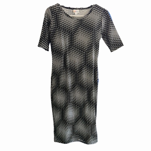 LuLaRoe Dresses & Skirts - LuLaRoe Black and White Patterned Dress XS